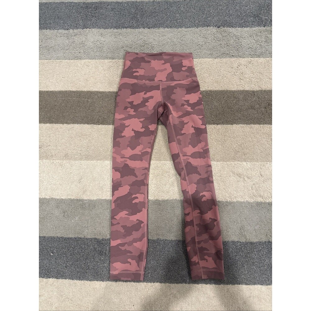 Lululemon Leggings Womens 2 Pink Camo High Rise Capri Yoga Athletic Gym Tight